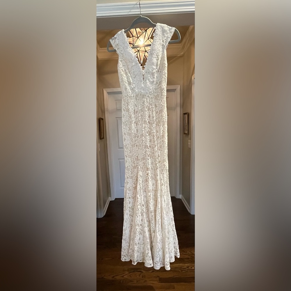 Lulu's Cream Lace Detail Dress